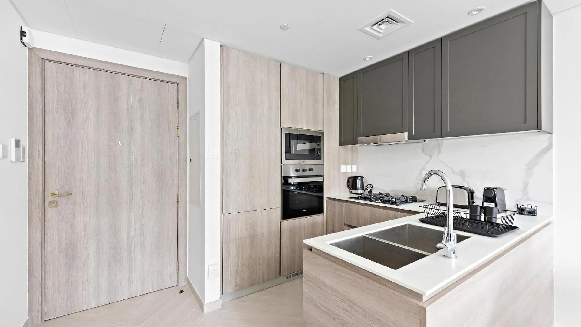 Vayk - Modern 2Br With Private Plunge Pool In Jvc Apartment Dubai